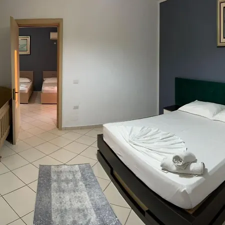 Vera Hotel Kryemëdhej